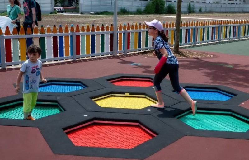 Trampoliny ziemne PLAY-PARK - frajda, bezpieczeństwo i unikalny design na Twoim placu zabaw