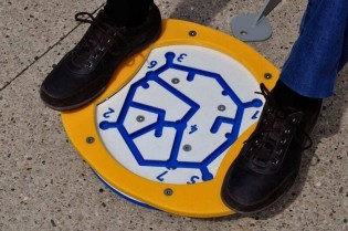 Plac zabaw Zestaw ławka z ruchomą platformą zawierającą labirynt 1 PLAY-PARK