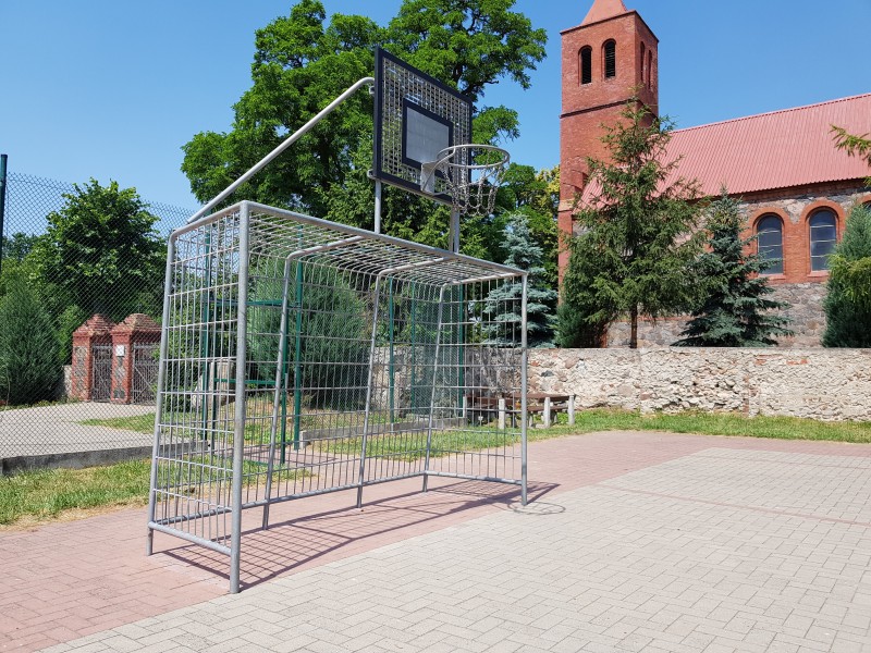 Plac zabaw Bramka kratowa z koszem PLAY-PARK