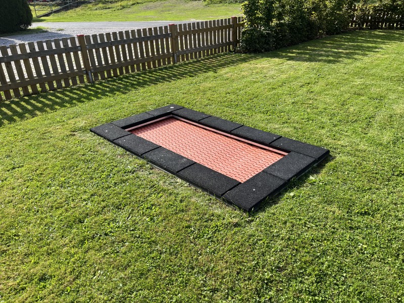 Plac zabaw Trampolina Orta 150 x 225 PLAY-PARK