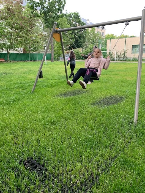 Plac zabaw FLEXI-STEP Bezpieczna Kratka 45 mm, HIC = 1,5 m PLAY-PARK