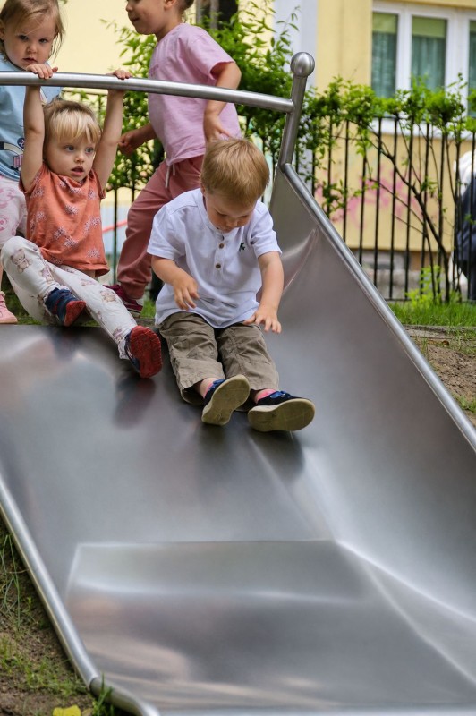 Plac zabaw Zjeżdżalnia skarpowa szeroka ELIRI H2750 PLAY-PARK